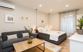 Newpremium Suite Sinjorina, Historical City Centre